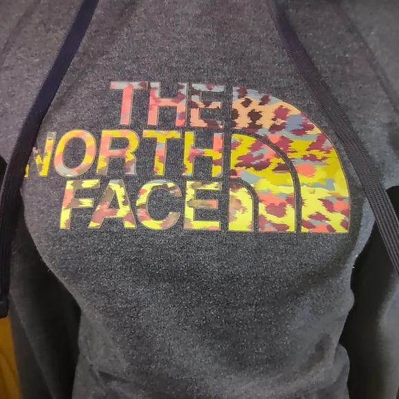 Xs women's North Face Hoodie - Picture 4 of 10